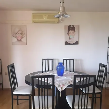 Comfortable In Makarska, 80 M², Sea View And Terrace Apartmán *